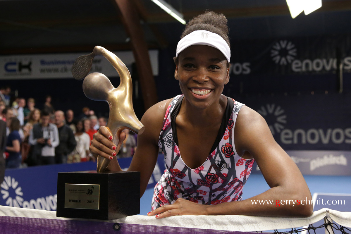 Venus WILLIAMS of USA winning the BGLBNPParibas Open 2012