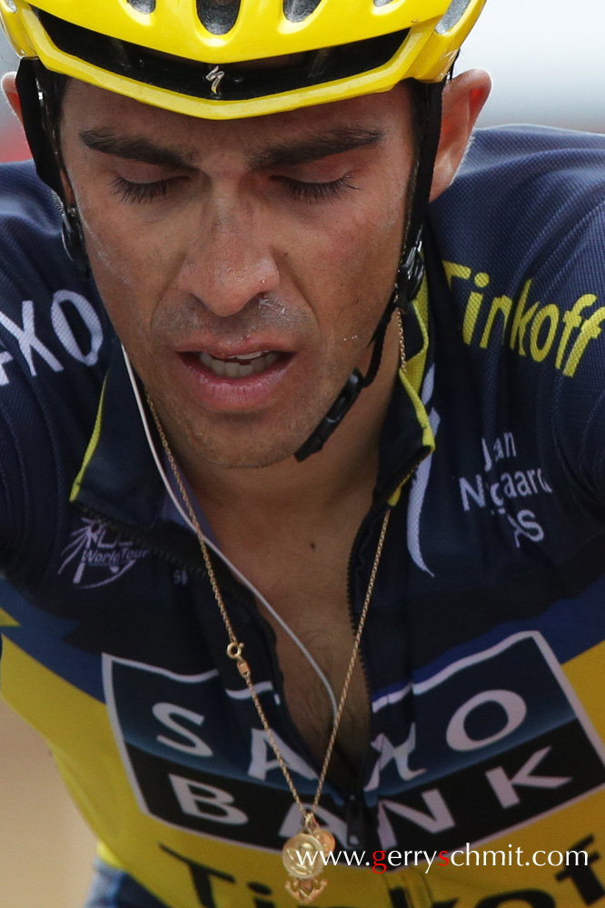 Alberto CONTADOR is deceived after his arrival at Alpe d'Huez