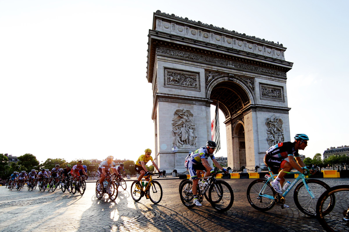 Chris FROOME - winner of tour 2013 - in front of the Arc de Triomphe