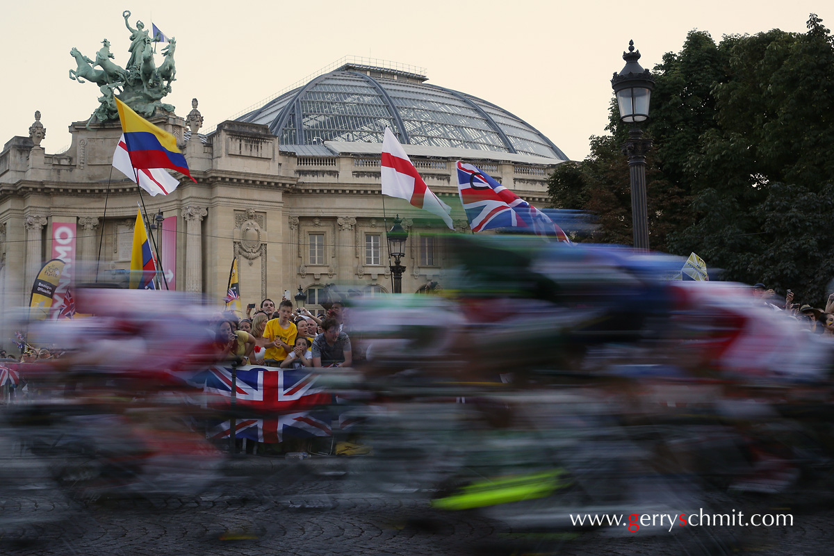 British Fans following the race at Les Champs Elysees