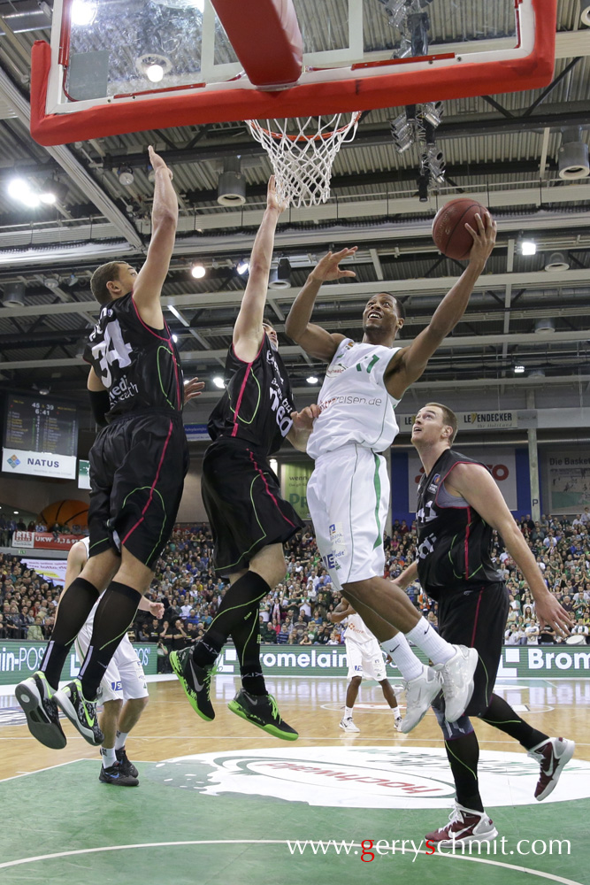 Scene from the game TBB Trier - BBC Medi Bayreuth