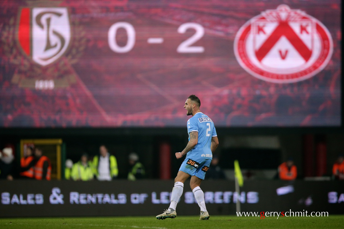 Maxime Chanot reacts after his team scores for 0-2 lead against Standard Liège @ Jupiler League