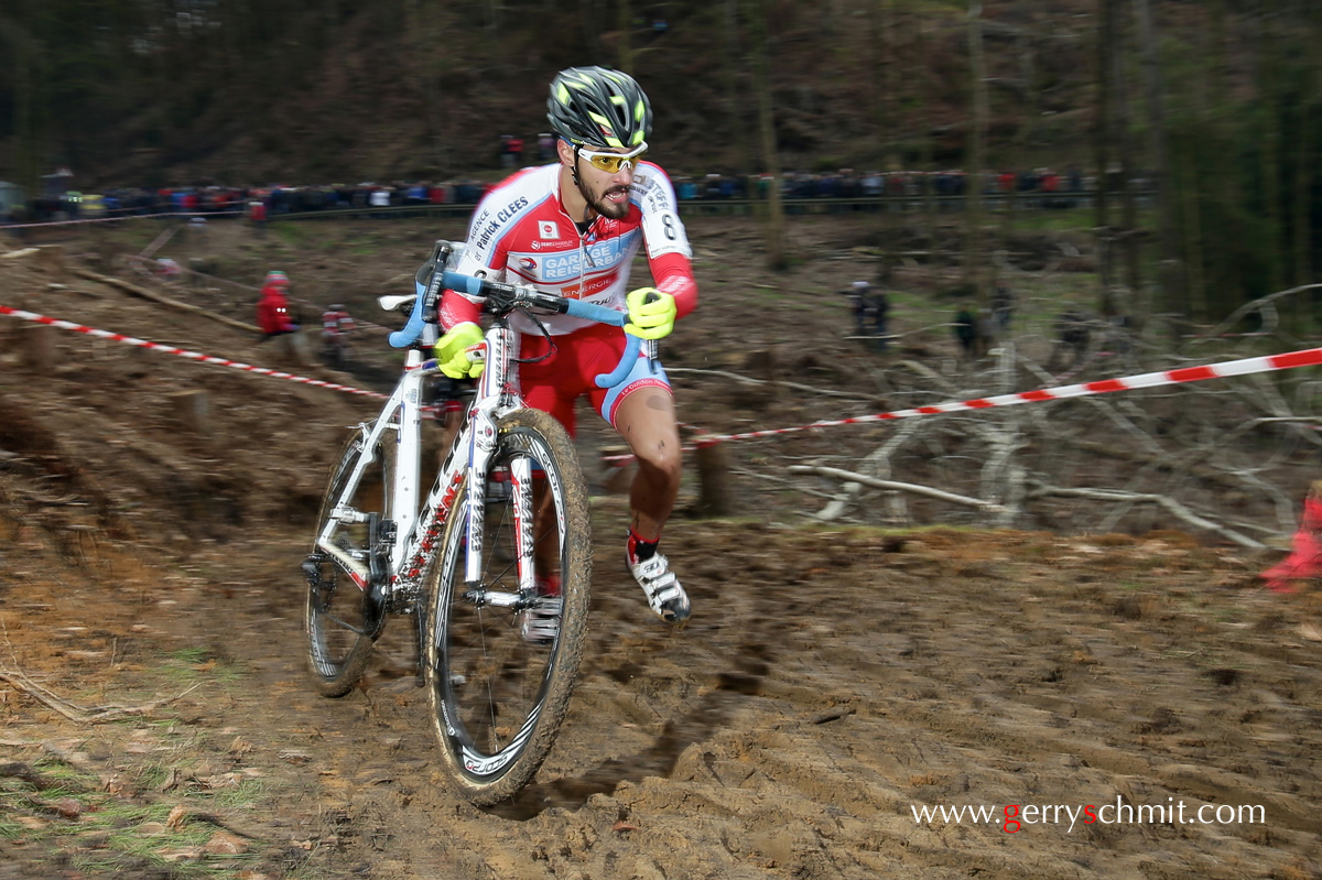 Jerome Theis on track during Cyclocross championships 2015