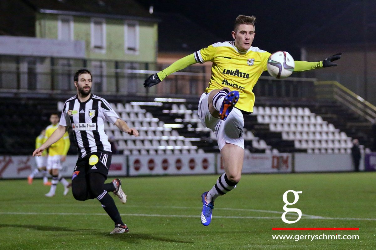 Dave Turpel of F91 Dudelange controls the ball against Jeunesse Esch