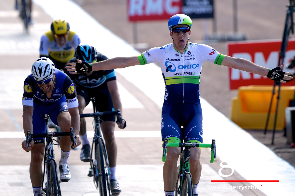 Mathew Hayman (Orica GreenEdge) winns the 2016 Edition of Paris-Roubaix